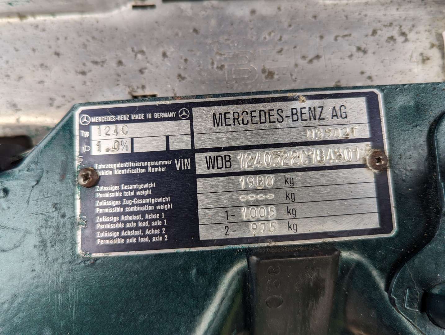 <p>1994 MERCEDES W124 E320 COUPE AUTO</p>