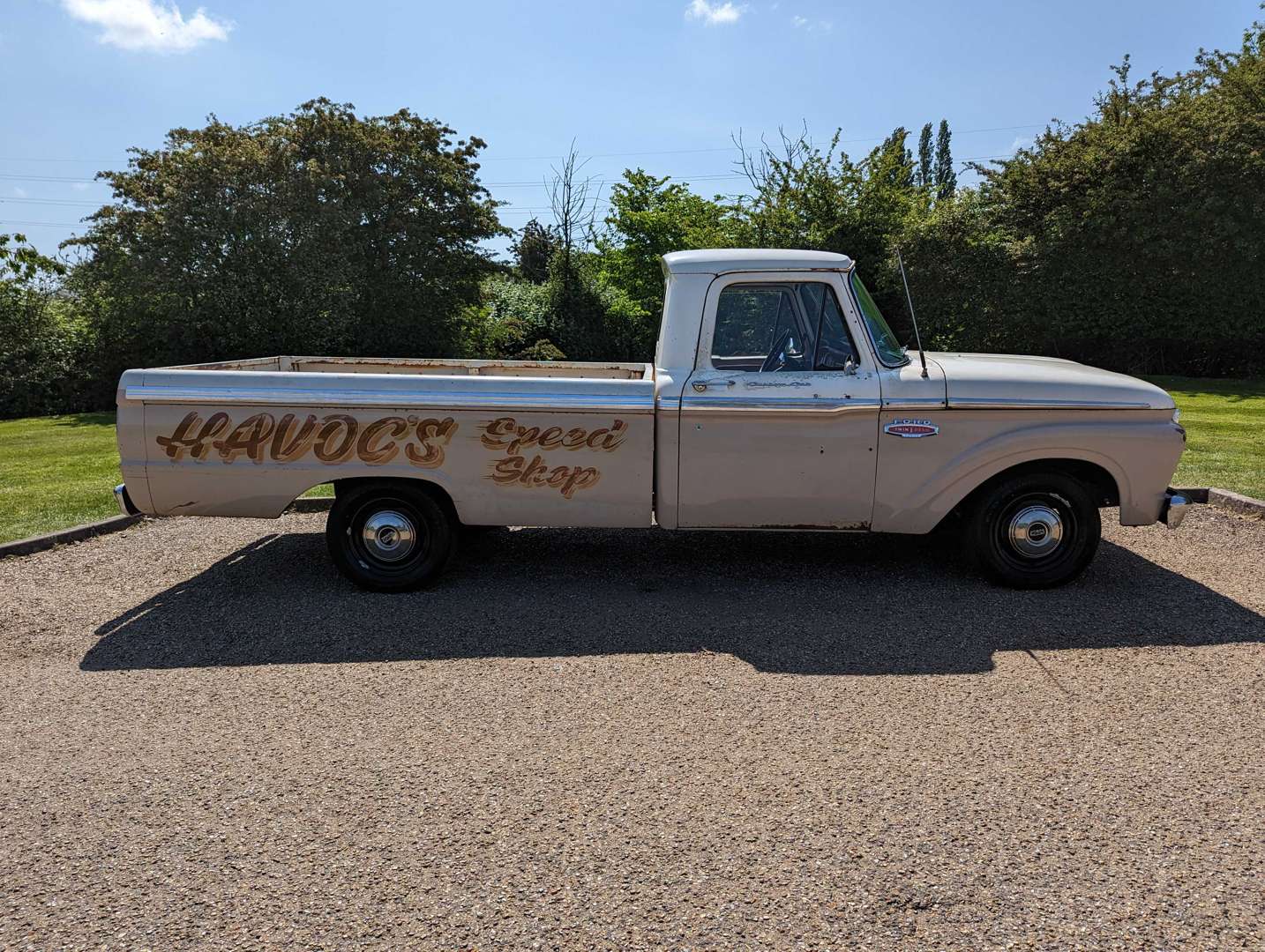 <p>1966 FORD F100 PICK-UP LHD</p>