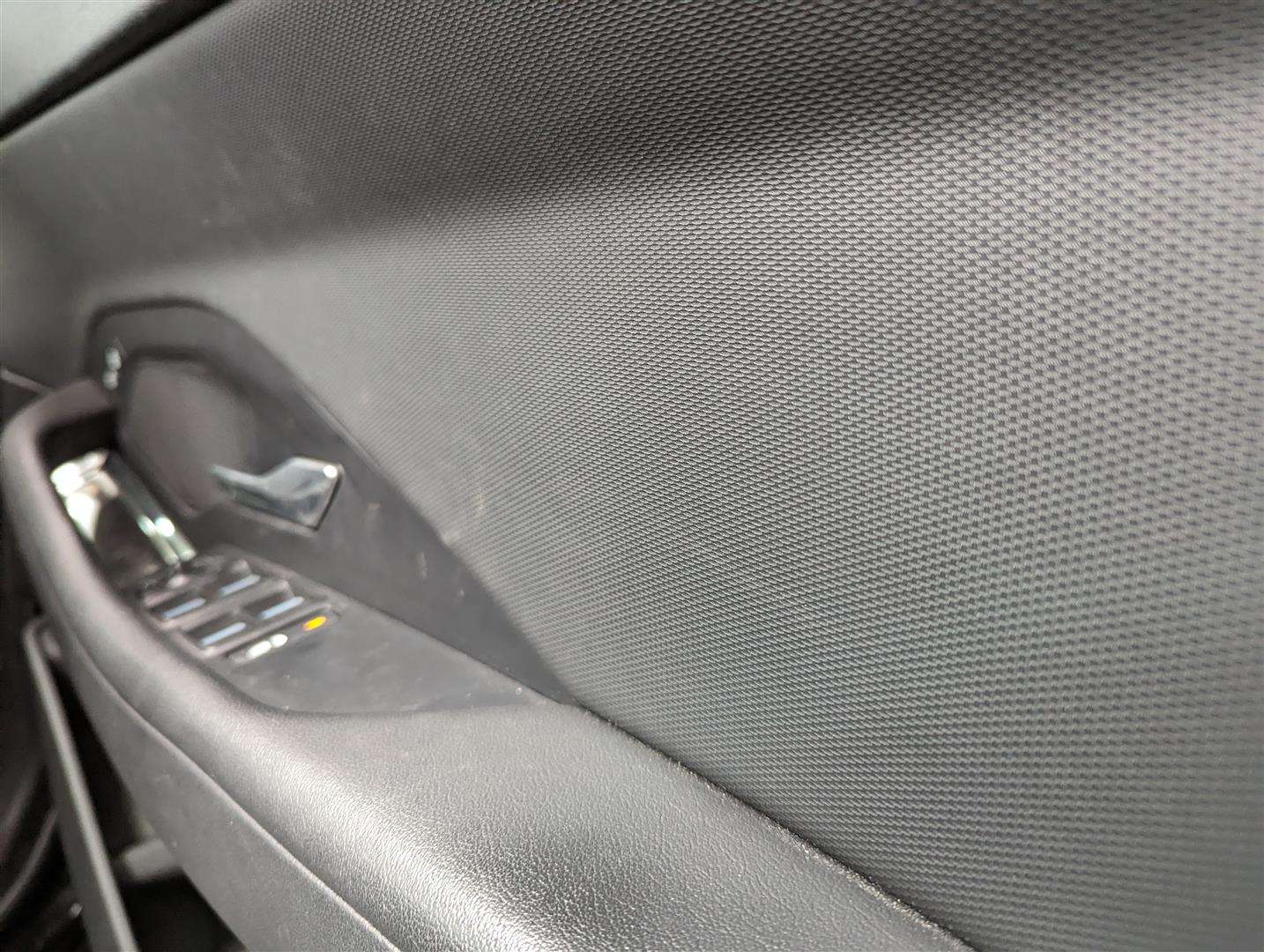 <p>2018 JAGUAR E-PACE D AWD AUTO</p>