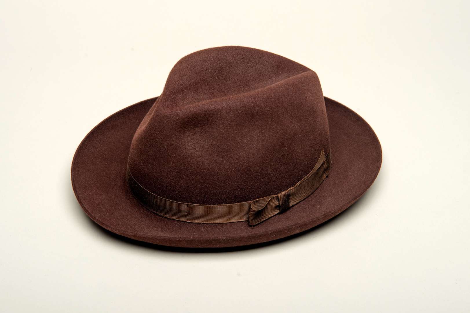 <p>CHRISTYS', brown felt Trilby hat&nbsp;</p>
