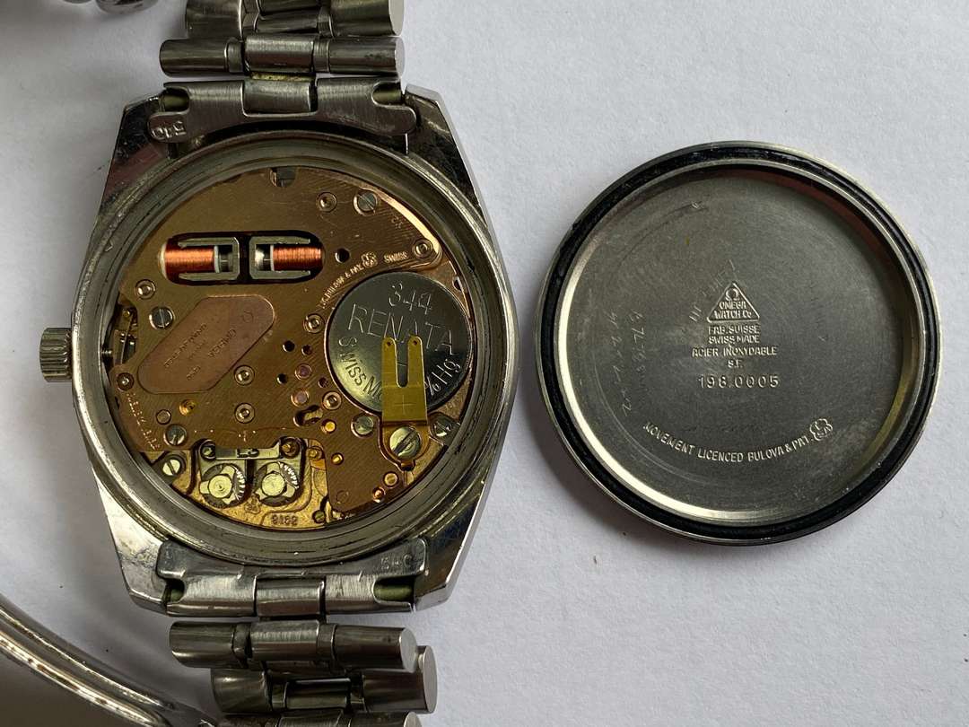 <p>OMEGA. 1970's Seamaster, Chronometer, Electronic f300 Hz, stainless steel calendar wristwatch.</p>