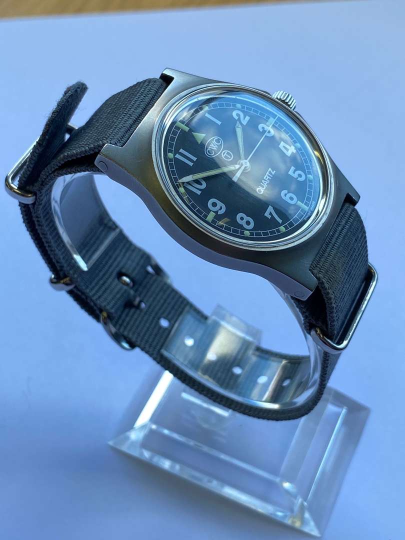 <p>CWC, a stainless steel, quartz, military issue (Royal Navy) , centre seconds wristwatch, 1990, G10,</p>