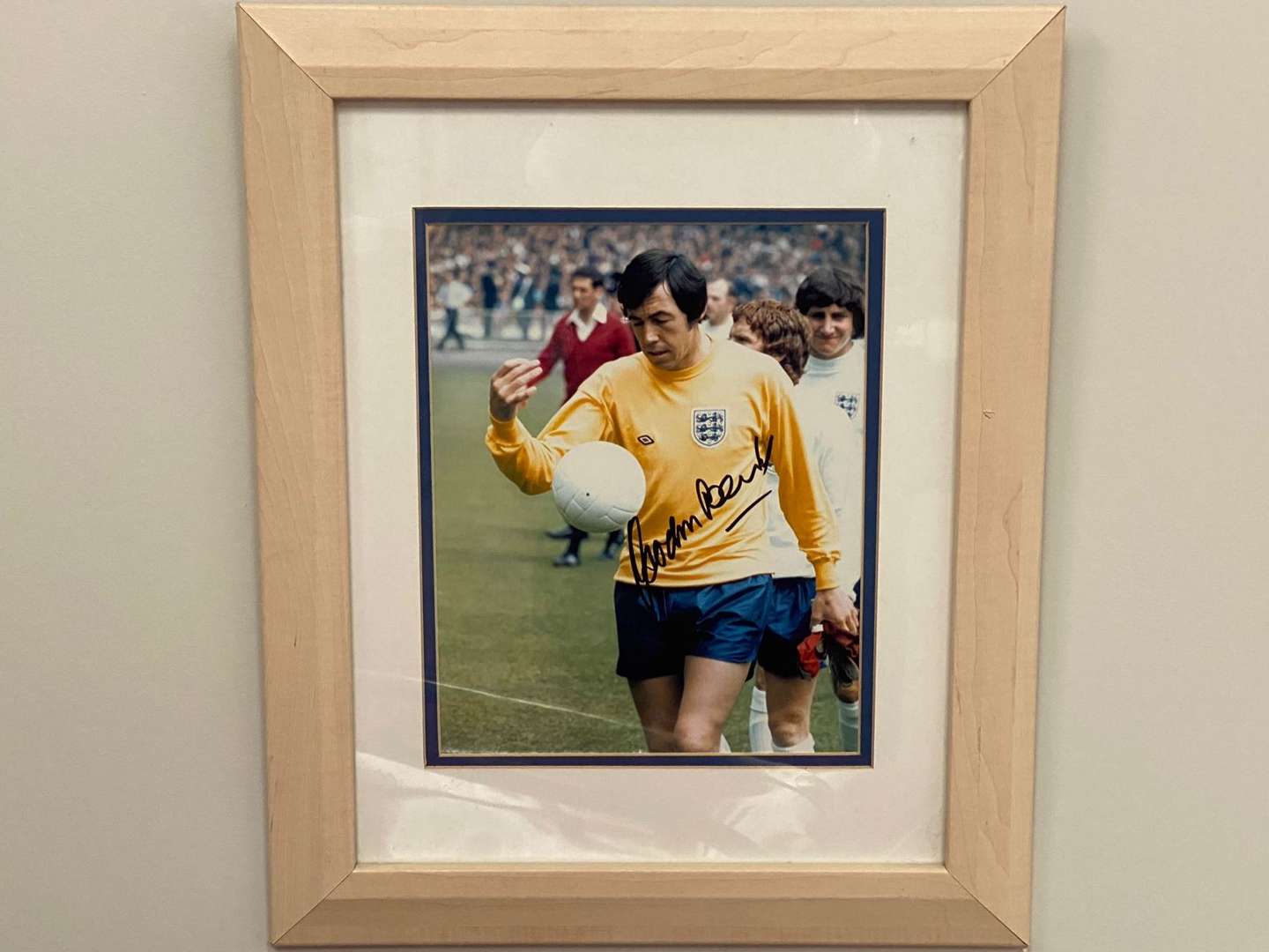 <p>GORDON BANKS, a 2011, signed and framed, colour photograph.</p>