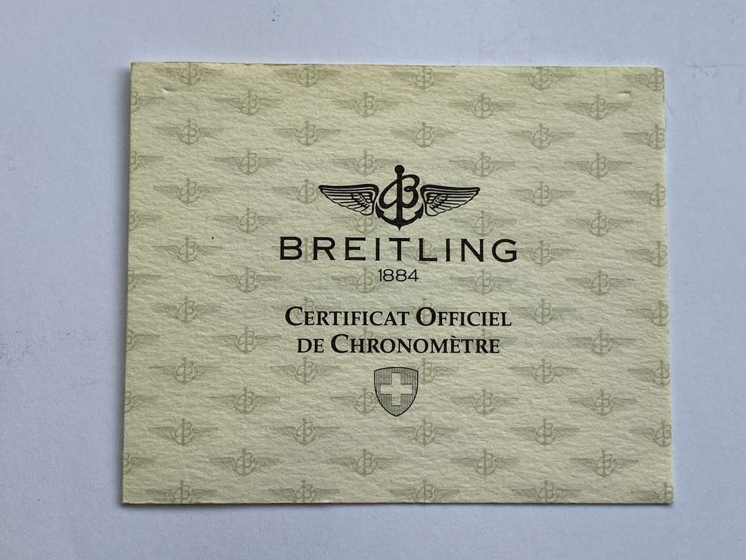 <p>BREITLING, Old Navitimer II, 1991. 18kt gold, two button, chronograph.</p>