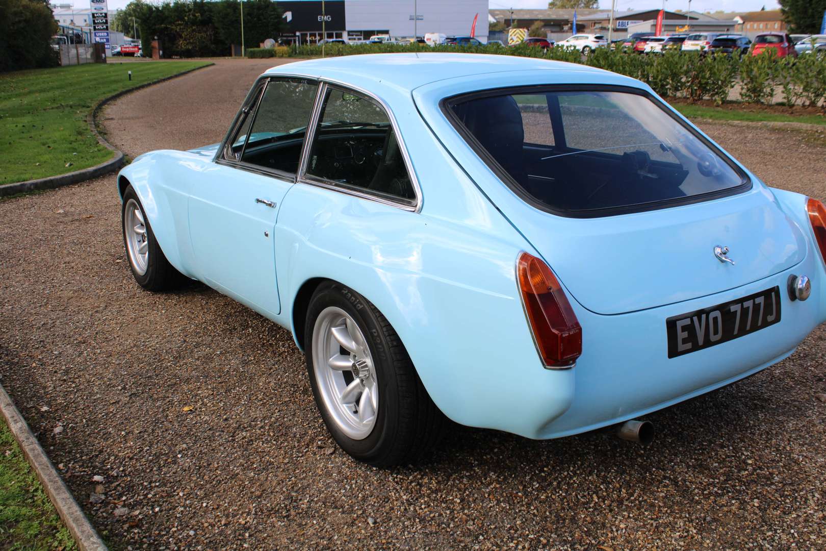 <p>1971 MG B GT</p>