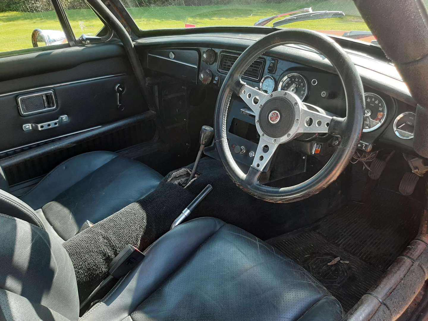<p>1975 MG B GT</p>