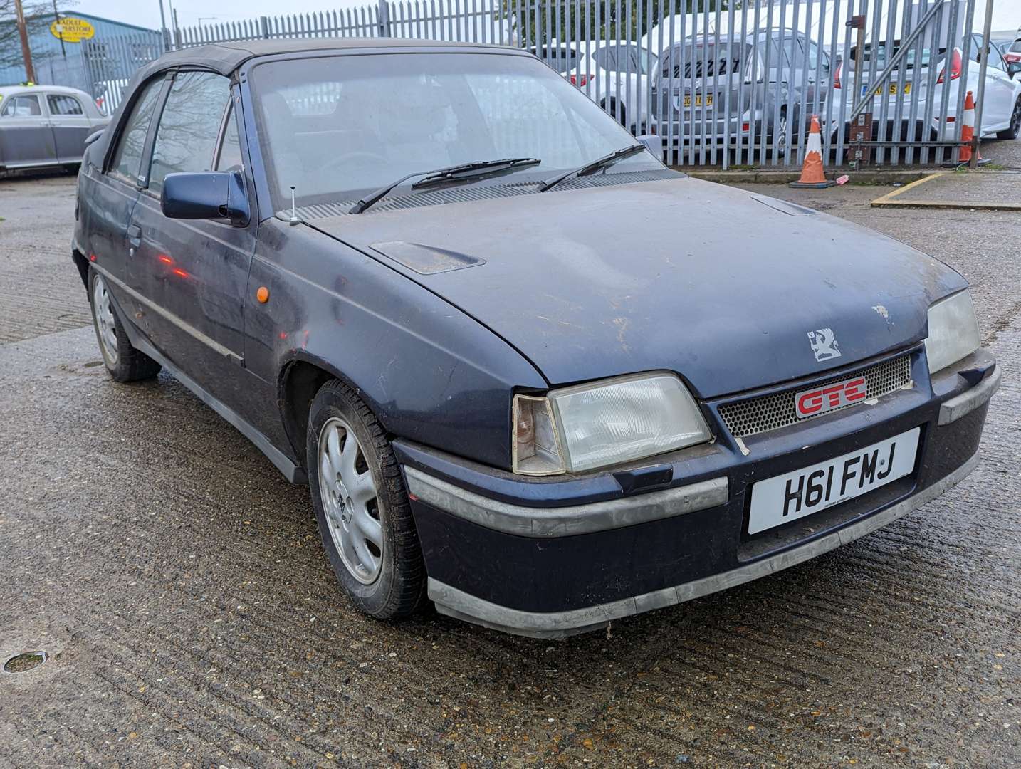 <p>1991 VAUXHALL ASTRA GTE CONVERTIBLE</p>