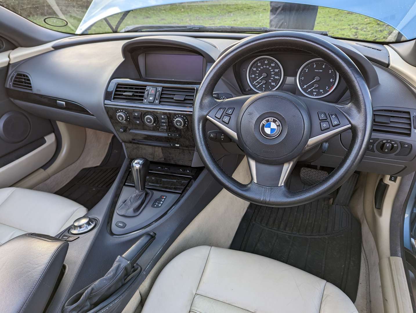 <p>2004 BMW 645 CI AUTO CONVERTIBLE&nbsp;</p>