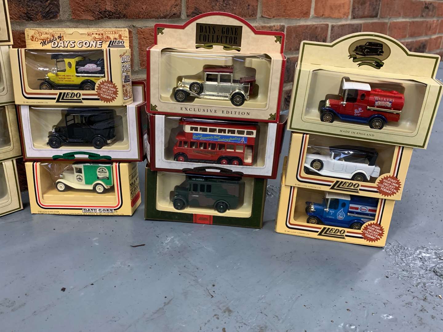 <p>Quantity of Boxed Days Gone Die Cast Model Cars</p>