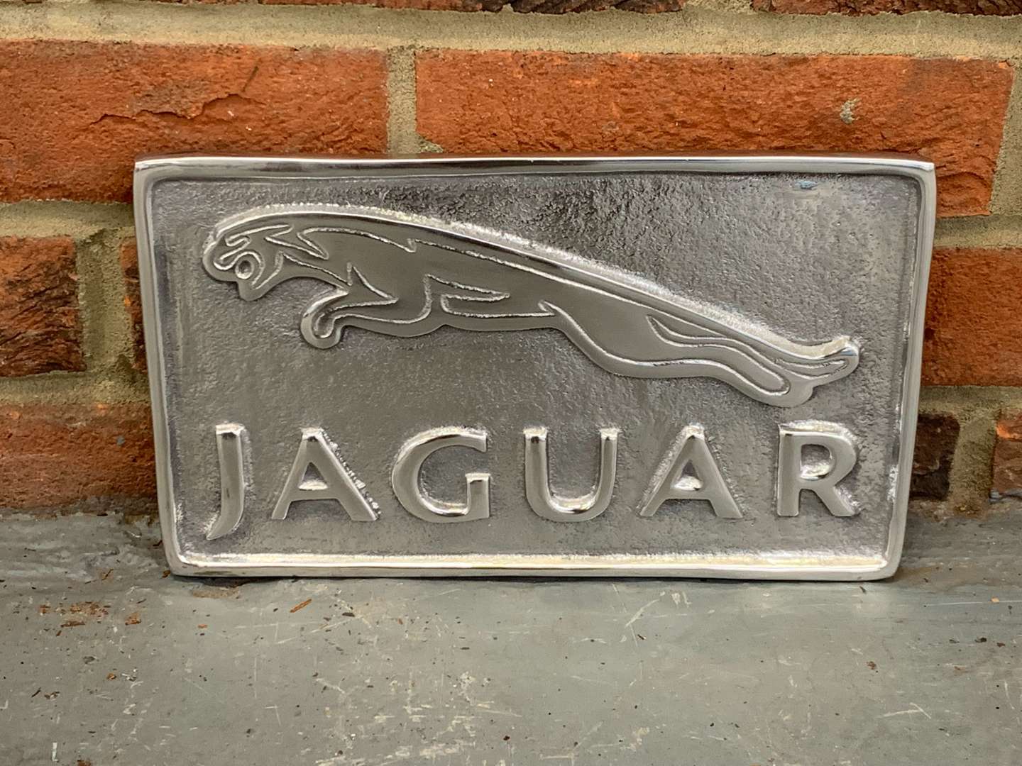 <p>Cast Aluminium Jaguar Sign</p>