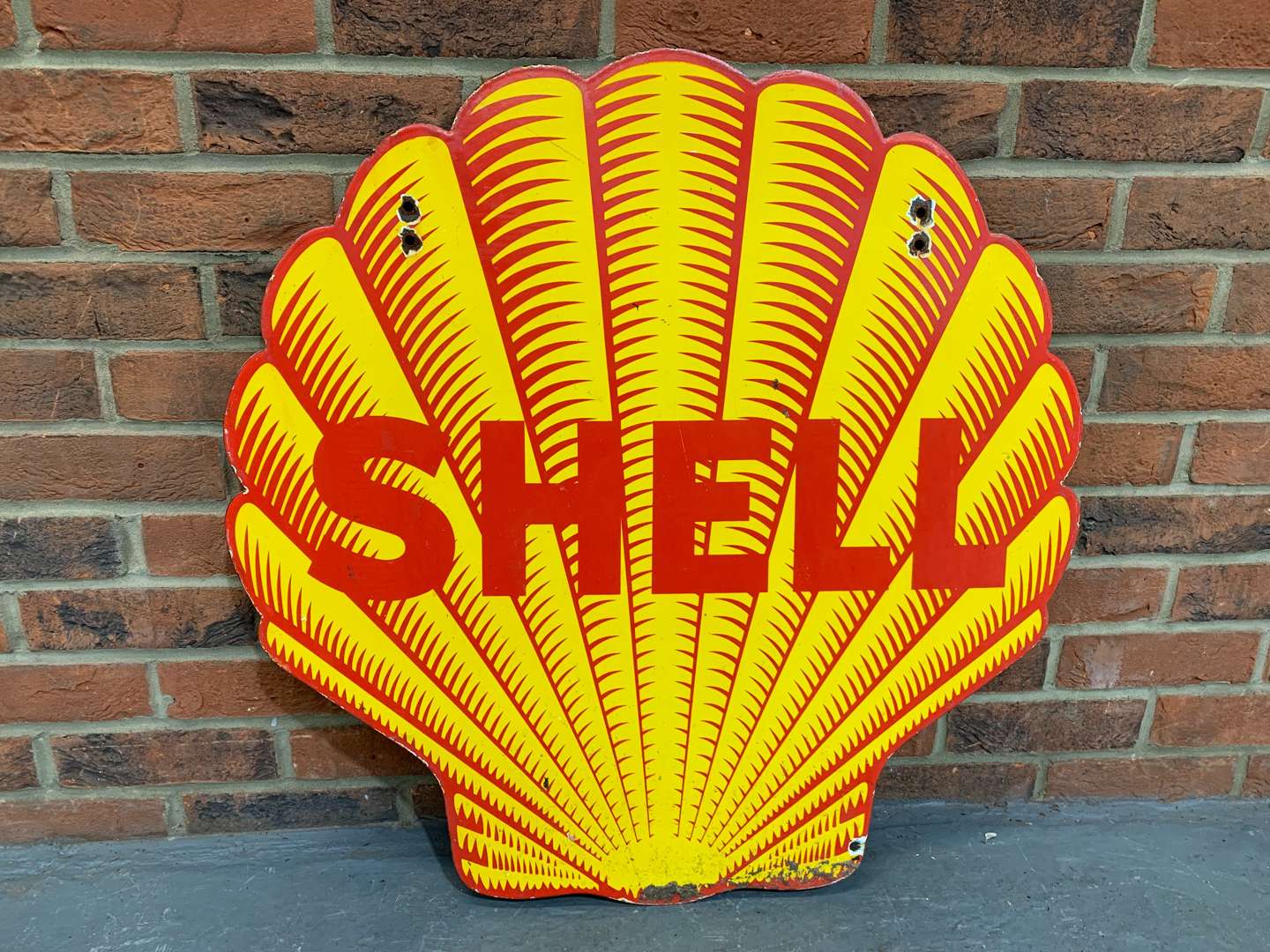 <p>Enamel Shell Sign</p>