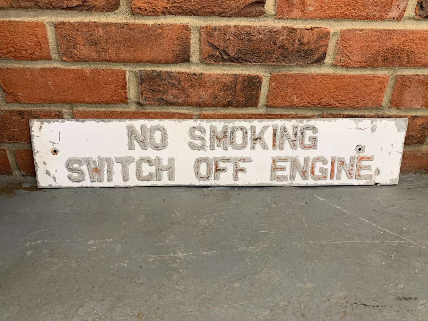 <p>Aluminium “No Smoking Switch Off Engine” Sign</p>
