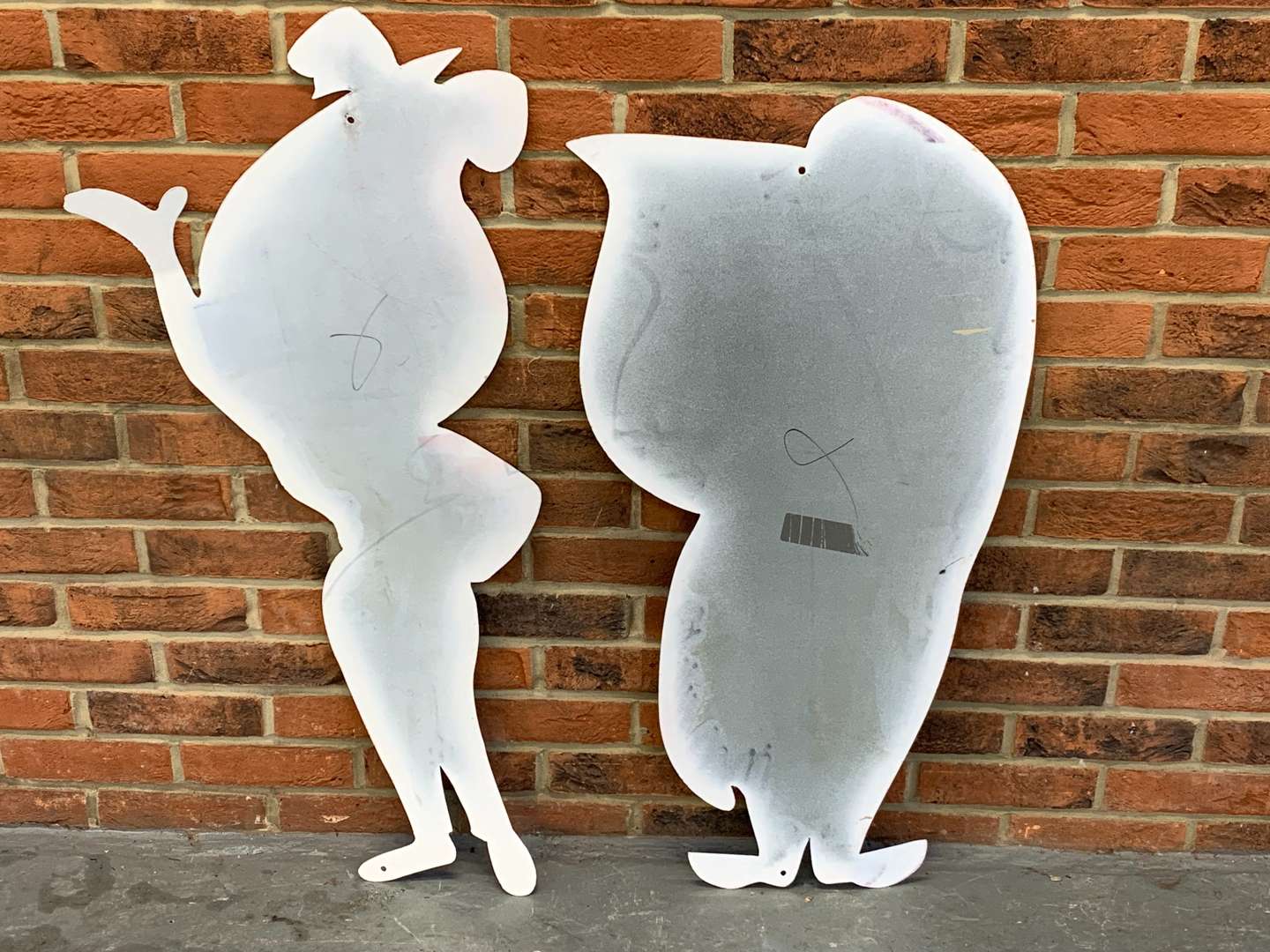 <p>Large Metal Mr and Mrs Drip Signs</p>