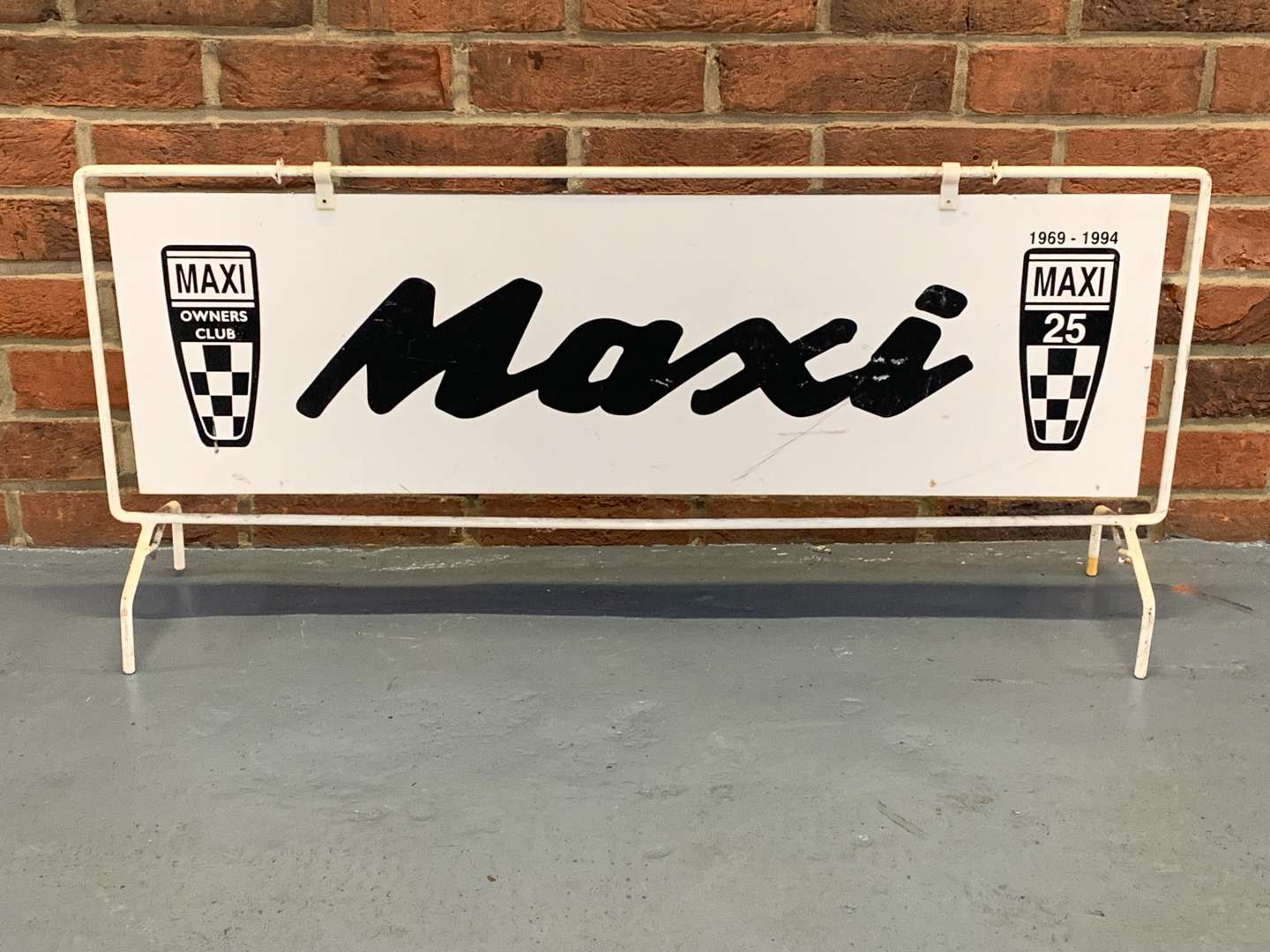 <p>Maxi Owners Club Advertising Board and Stand</p>