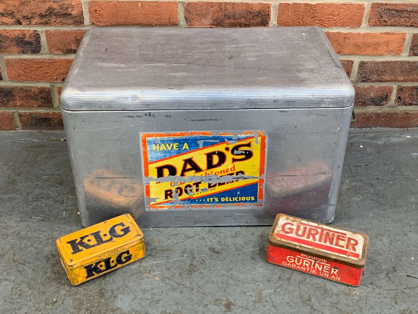 <p>American “Dads” Root Beer Cooler, KLG and Gurtner Tins (3)</p>
