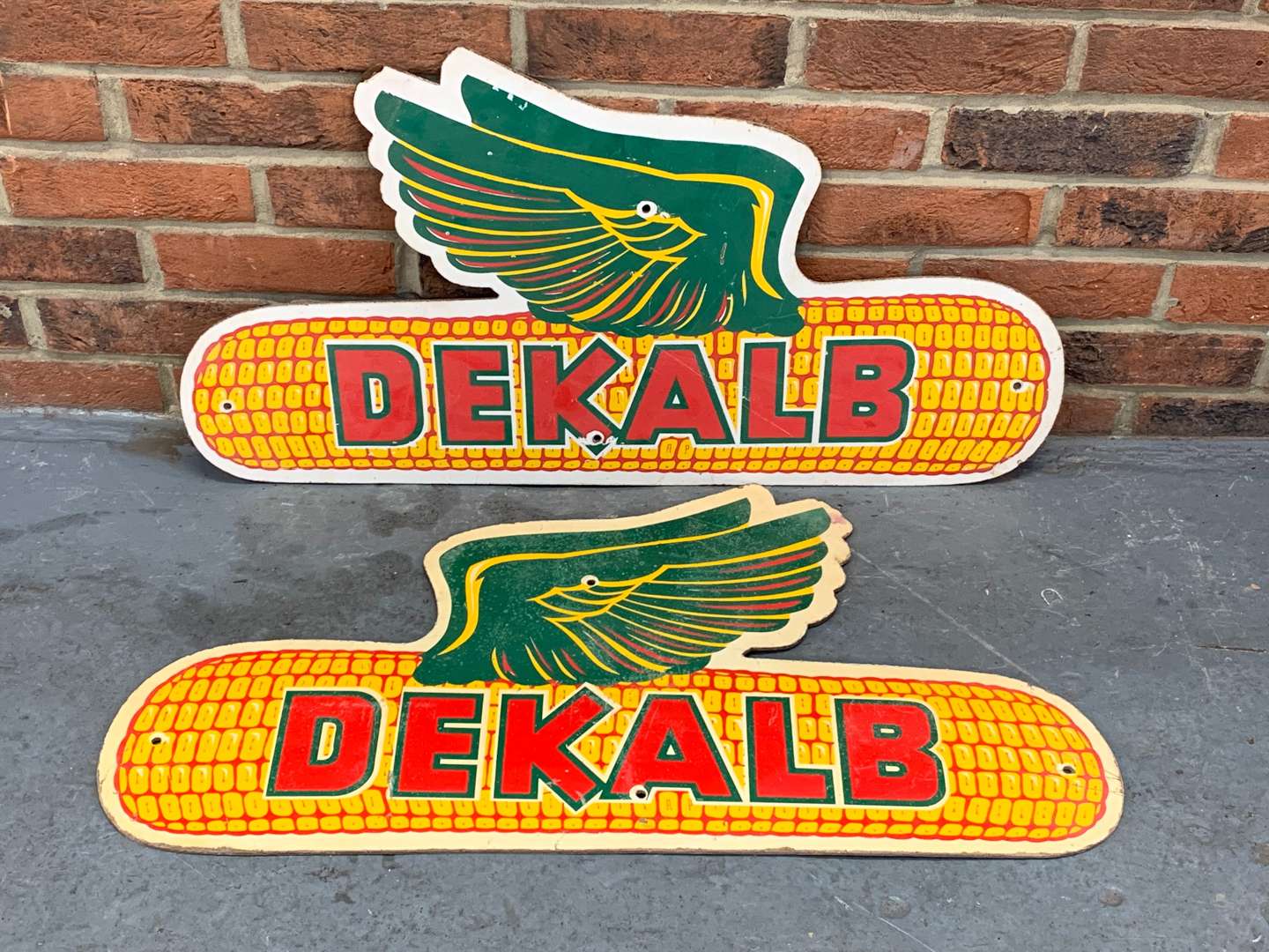 <p>Two DEKALB American Corn on Board Sign</p>