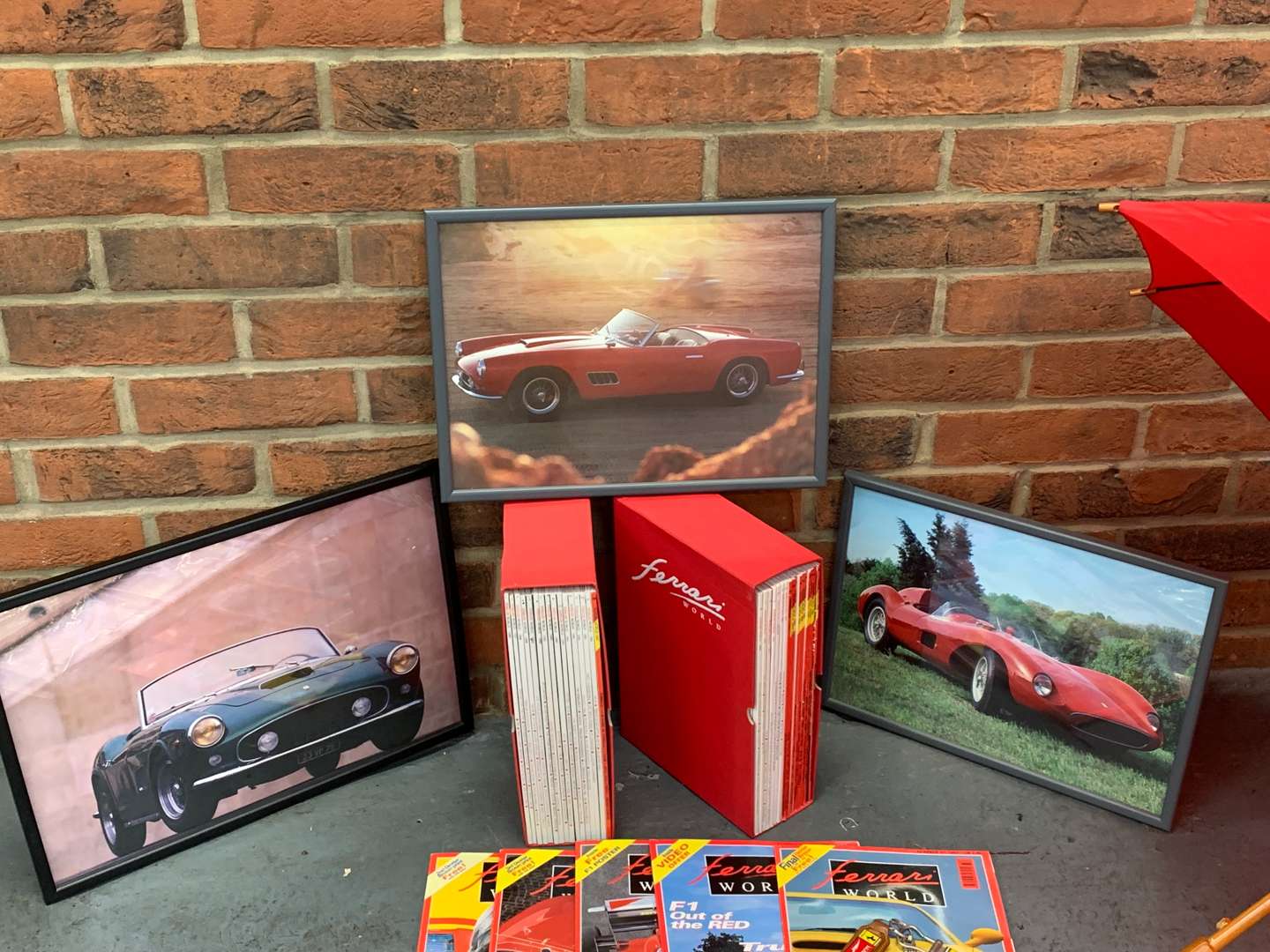 <p>Mixed Lot of Ferrari Memorabilia &nbsp;</p>