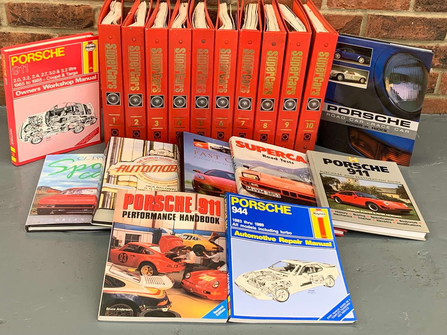 <p>Set of Super Cars Magazines and Books</p>