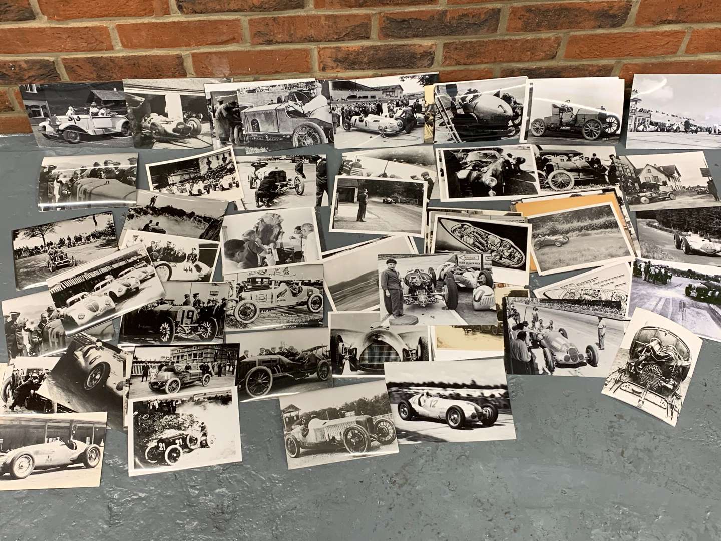 <p>Large Collection of Vintage Black and White Racing Photographs&nbsp;</p>