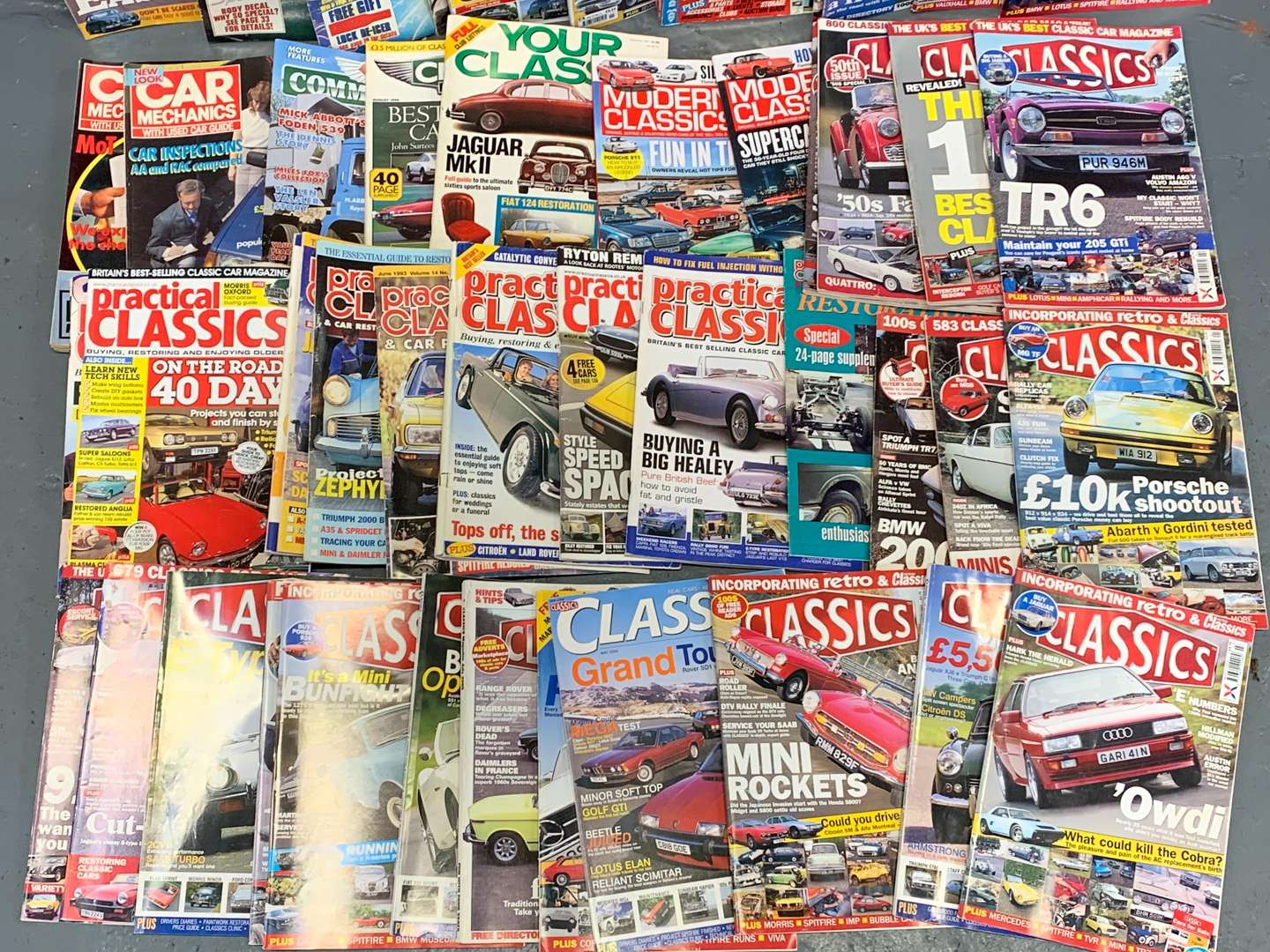 <p>Large Quantity of Classic Car Magazines&nbsp;</p>