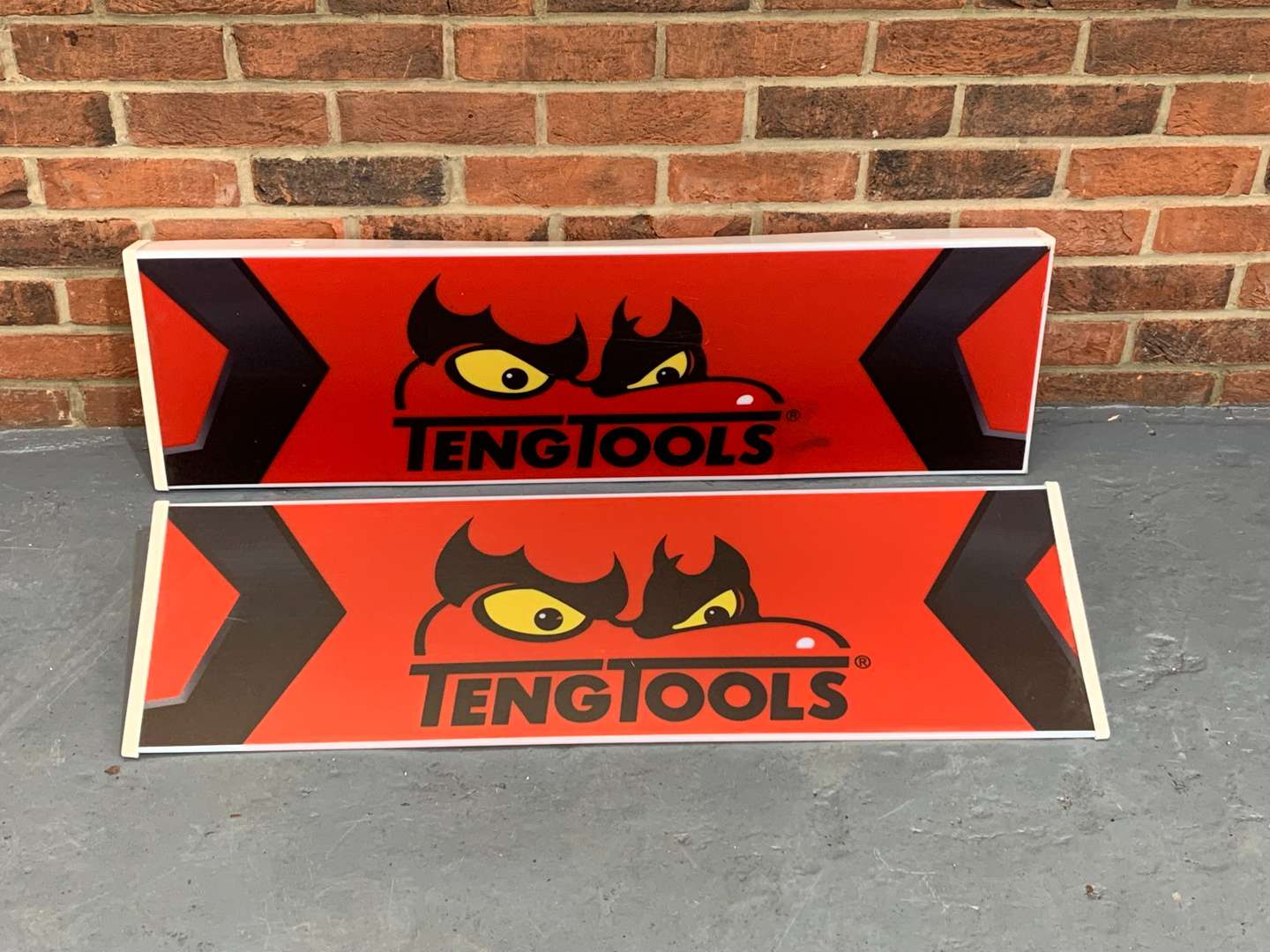 <p>Two Plastic Teng Tools Signs</p>