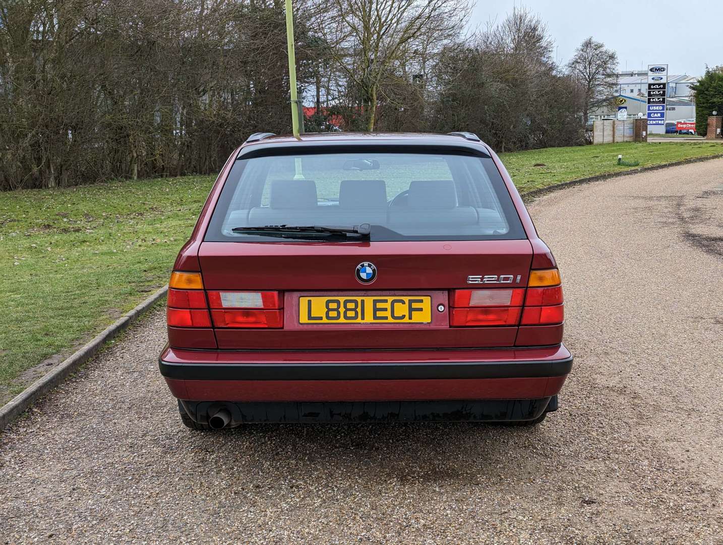 <p>1993 BMW 520I SE TOURING</p>