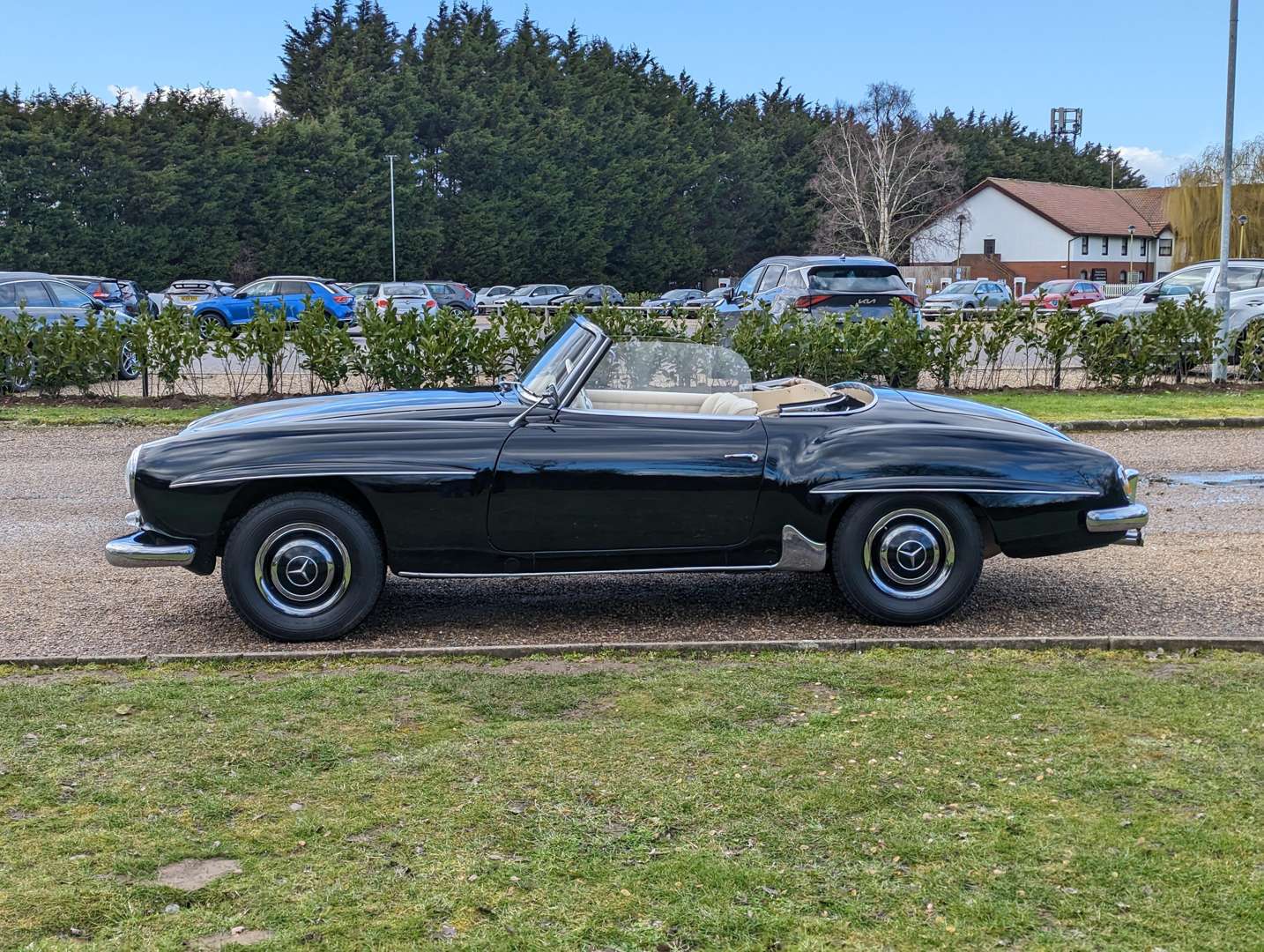 <p>1955 MERCEDES 190SL L H D ROADSTER Sold by private negotiation</p>