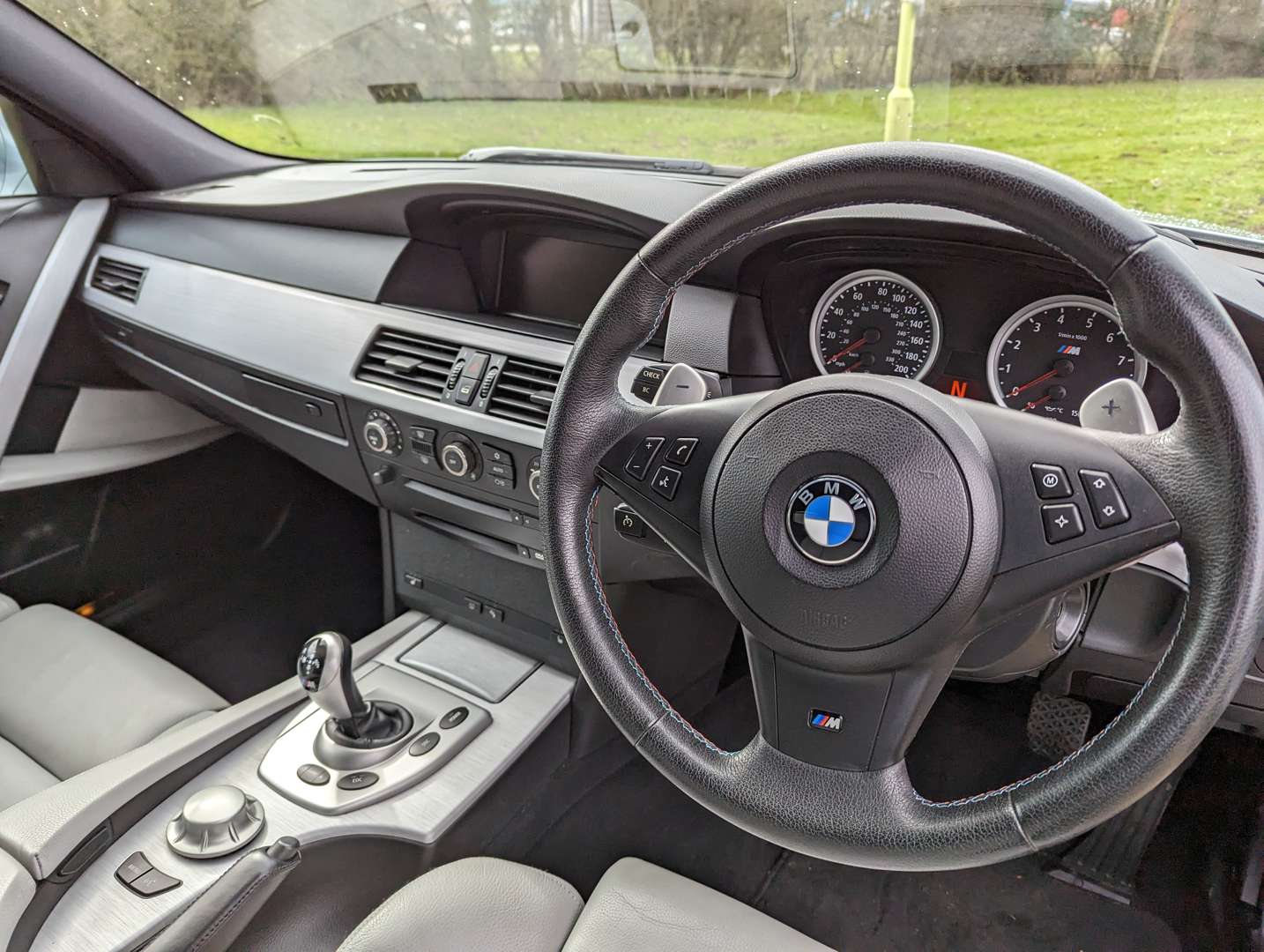 <p>2005 BMW M5</p>
