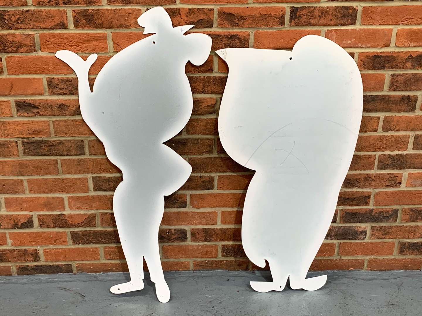 <p>Metal Mr and Mrs Drip Signs</p>