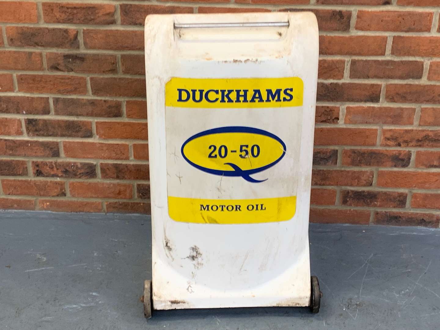 <p>Duckhams Oils Display Cabinet</p>