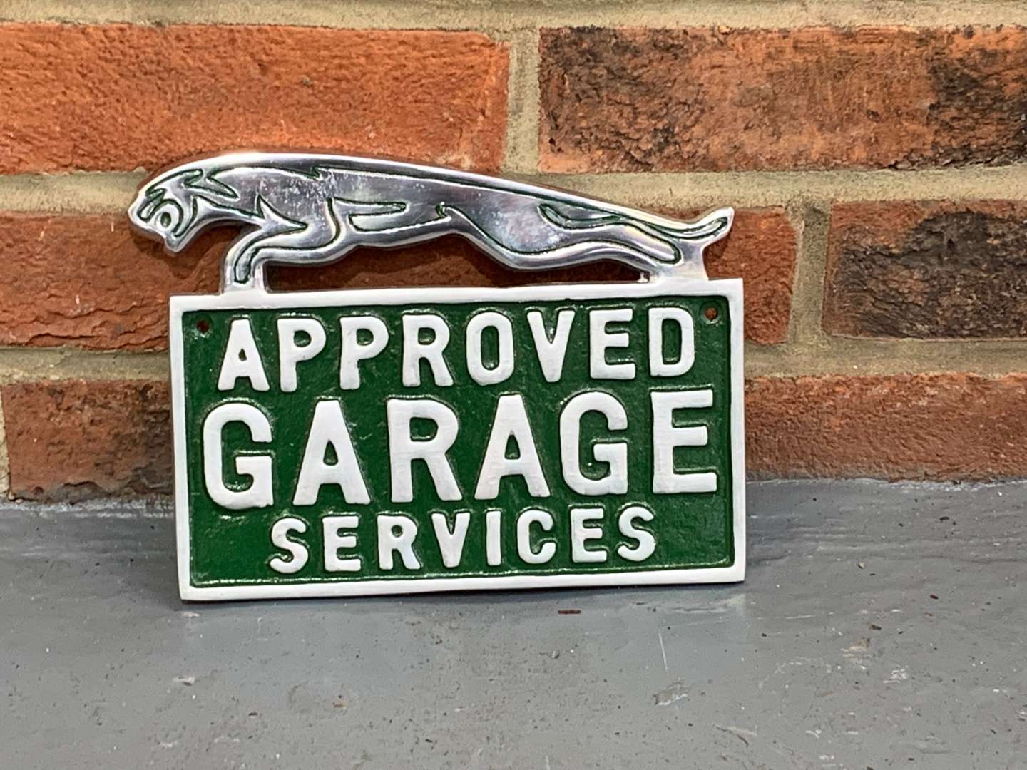 <p>Cast Aluminium Jaguar&nbsp;Approved Garage Services Sign&nbsp;</p>