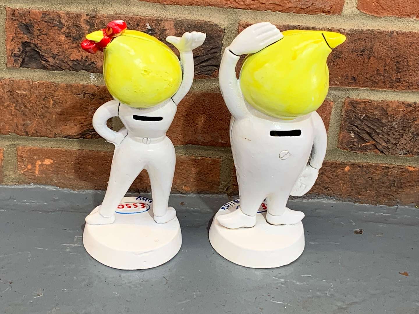 <p>Cast Iron Mr and Mrs Drip Figures</p>