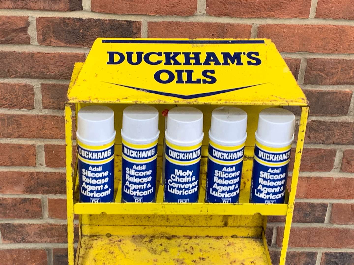 <p>Metal Duckhams Oils Display Stand</p>