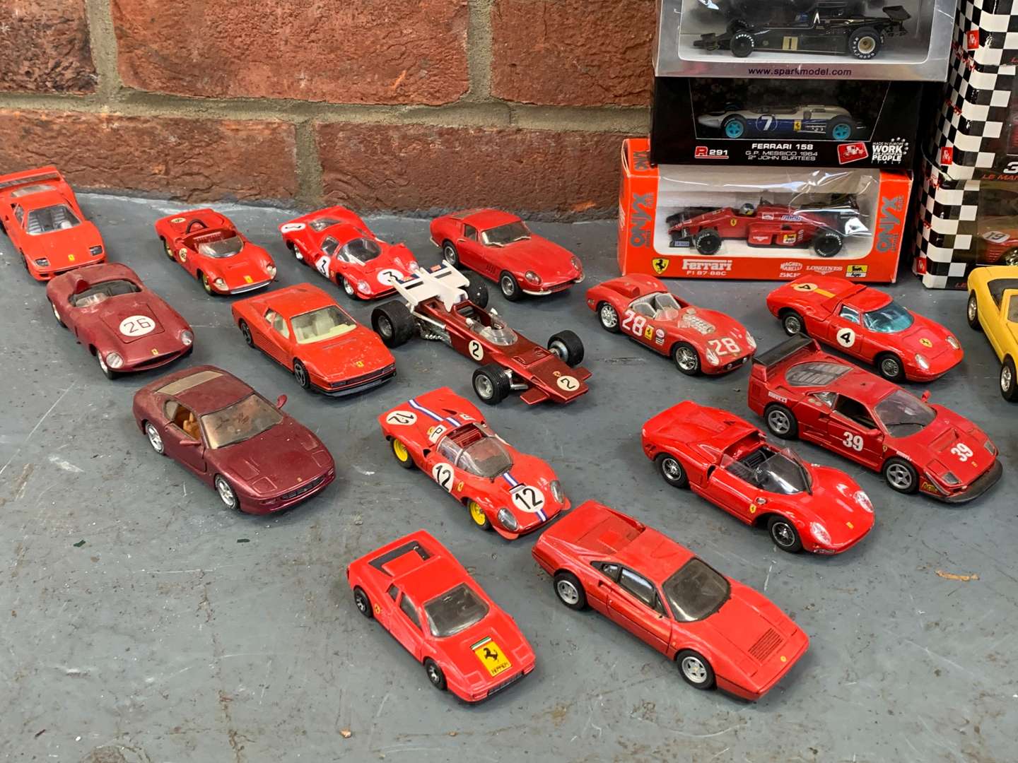 <p>Quantity Die Cast Model Ferrari's&nbsp;</p>