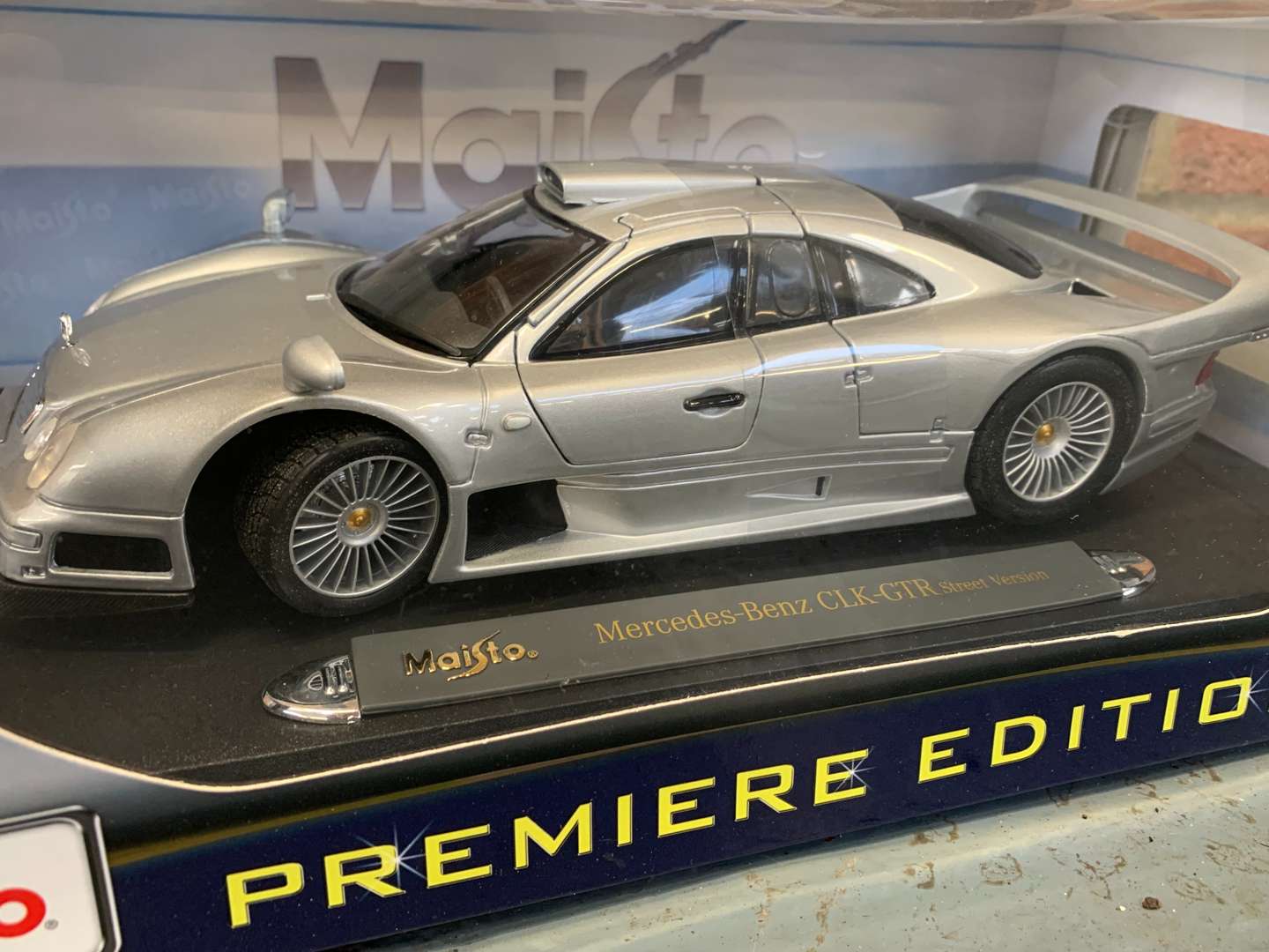 <p>Boxed Maisto Mercedes Benz CLK-GTR Car 1:18 Scale</p>