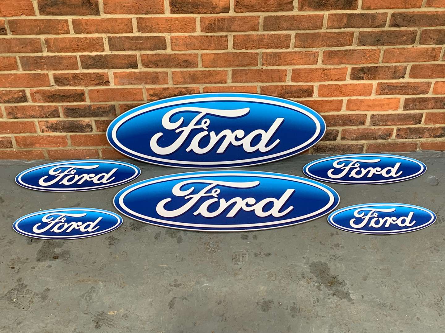 <p>Six Ford Emblem Signs</p>