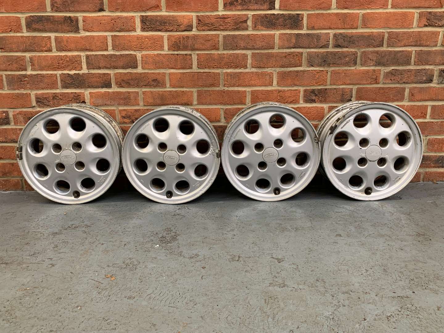 <p>Set of Four Serra Alloy Wheels</p>