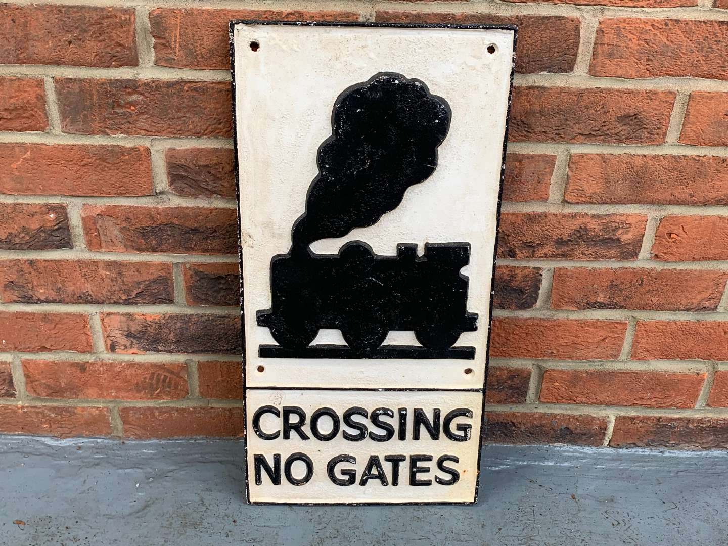 <p>Cast Iron Crossing No Gates Sign</p>