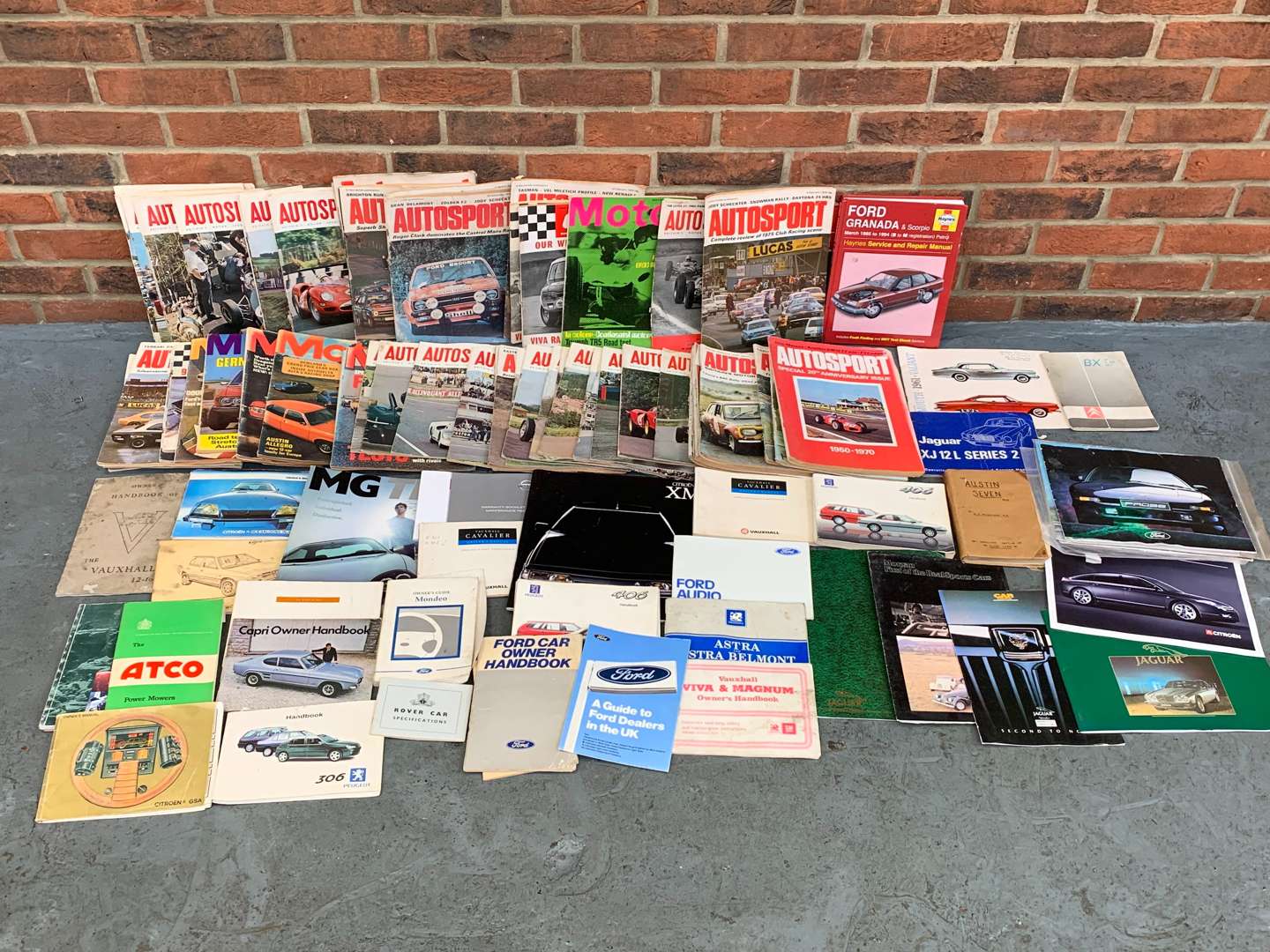 <p>Quantity of Autosport Magazines and Car Handbooks</p>