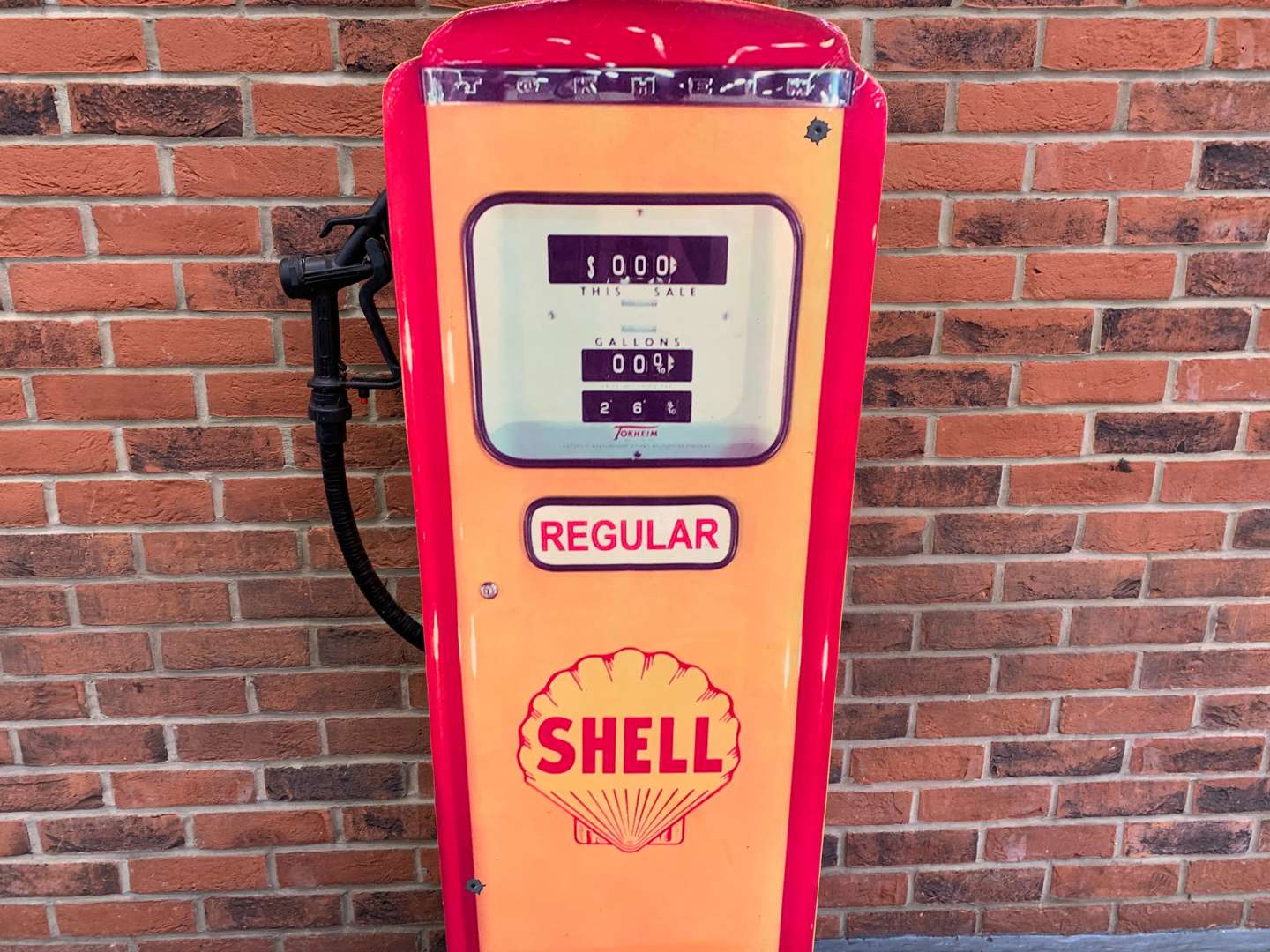 <p>Wooden Made Petrol Display Pump</p>