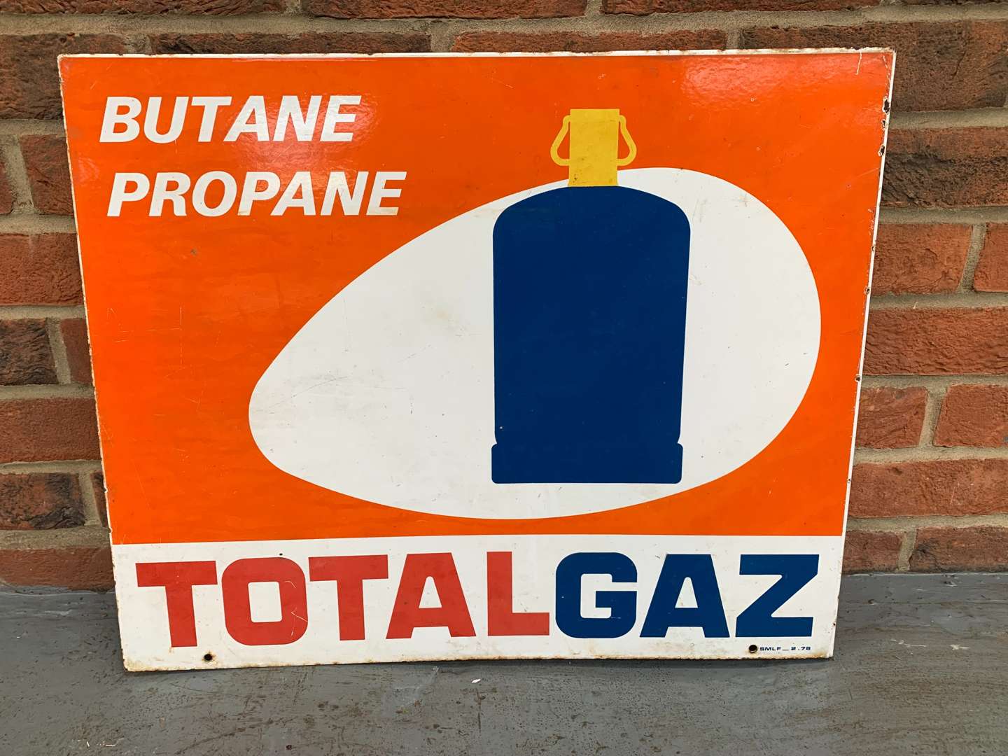 <p>Metal Totalgaz Flange Sign</p>