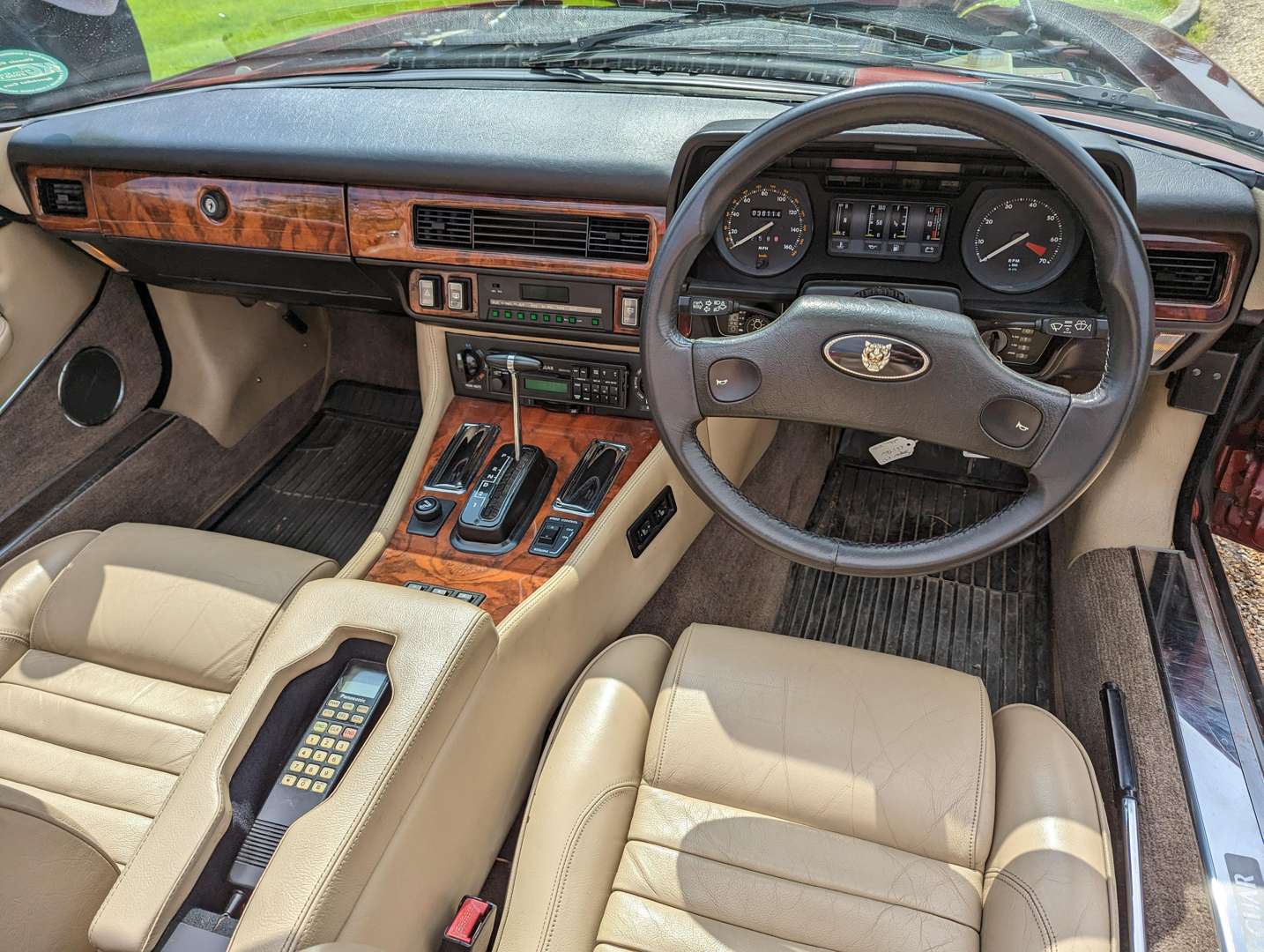 <p>1988 JAGUAR XJ-S CONVERTIBLE AUTO</p>