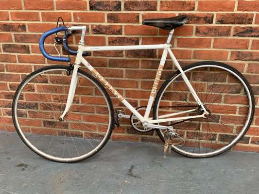 Chas Roberts Race Bike | Saturday 10th & Sunday 11th June Automobilia ...