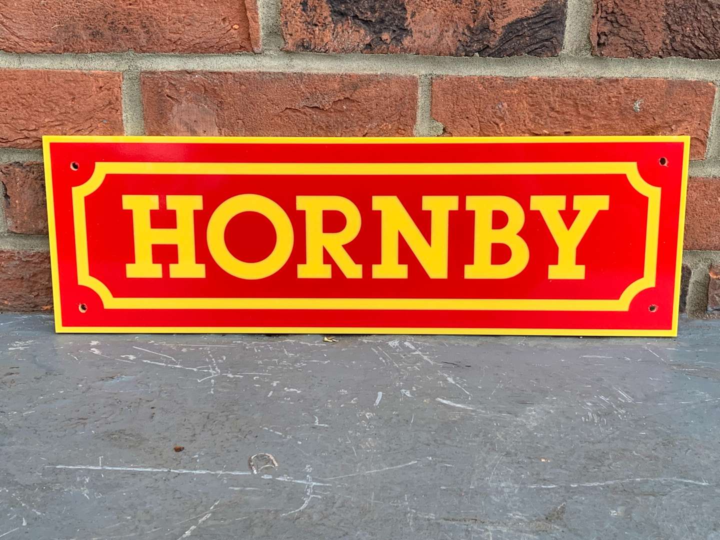 <p>Hornby Perspex Sign</p>