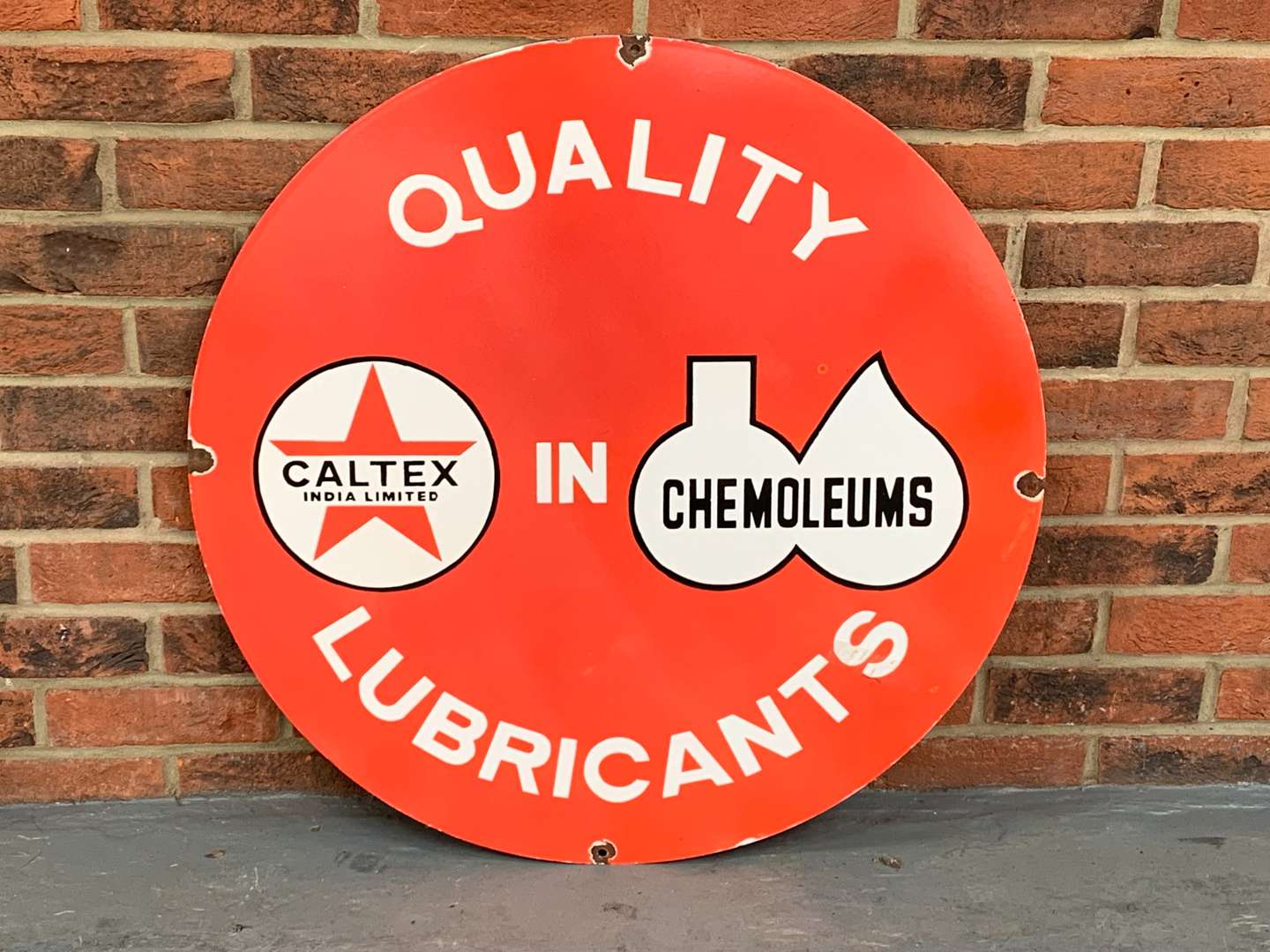 <p>Enamel Caltex Lubricant Circular Sign</p>