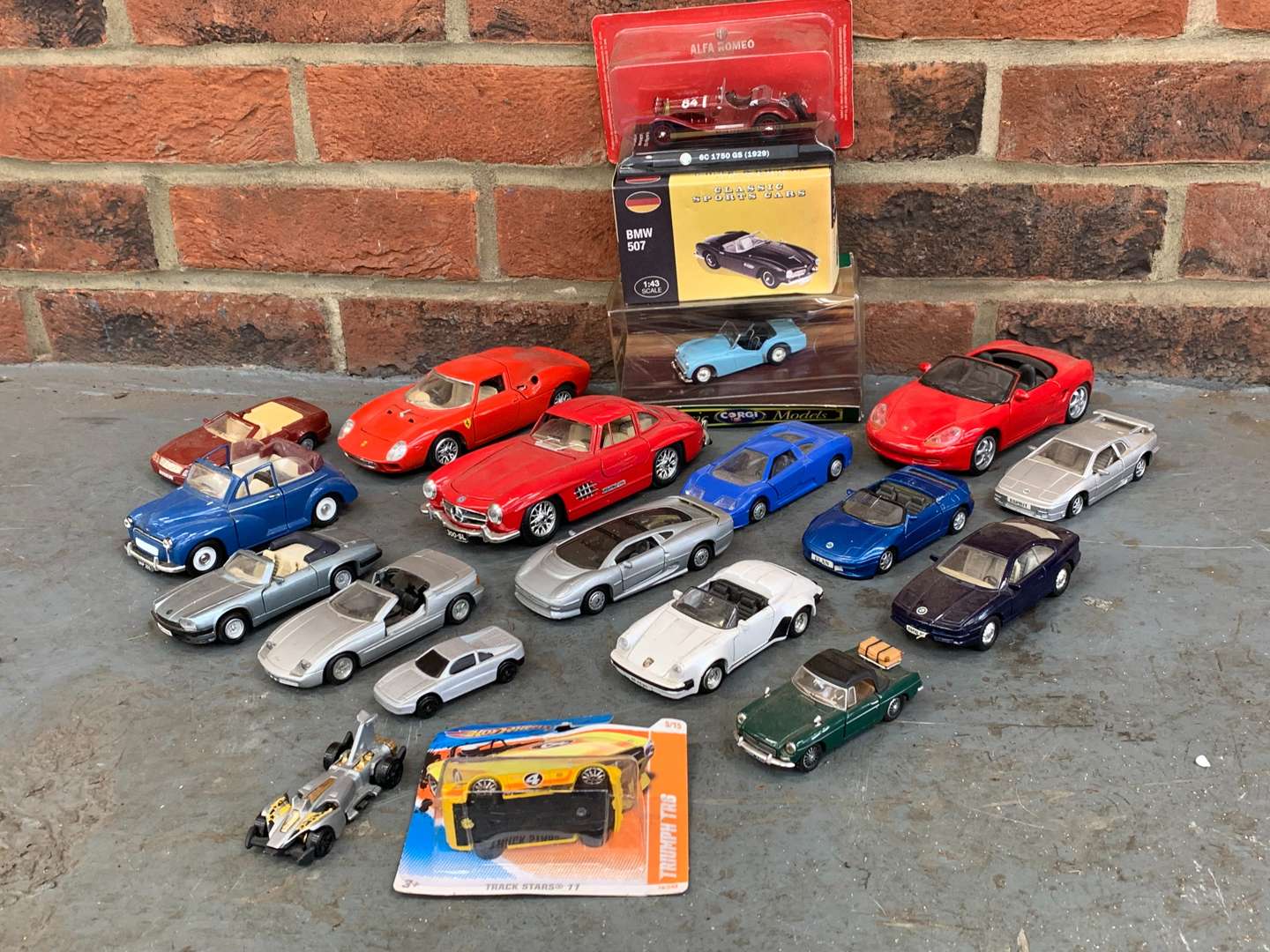 <p>Quantity of Dies Cast Model Cars</p>