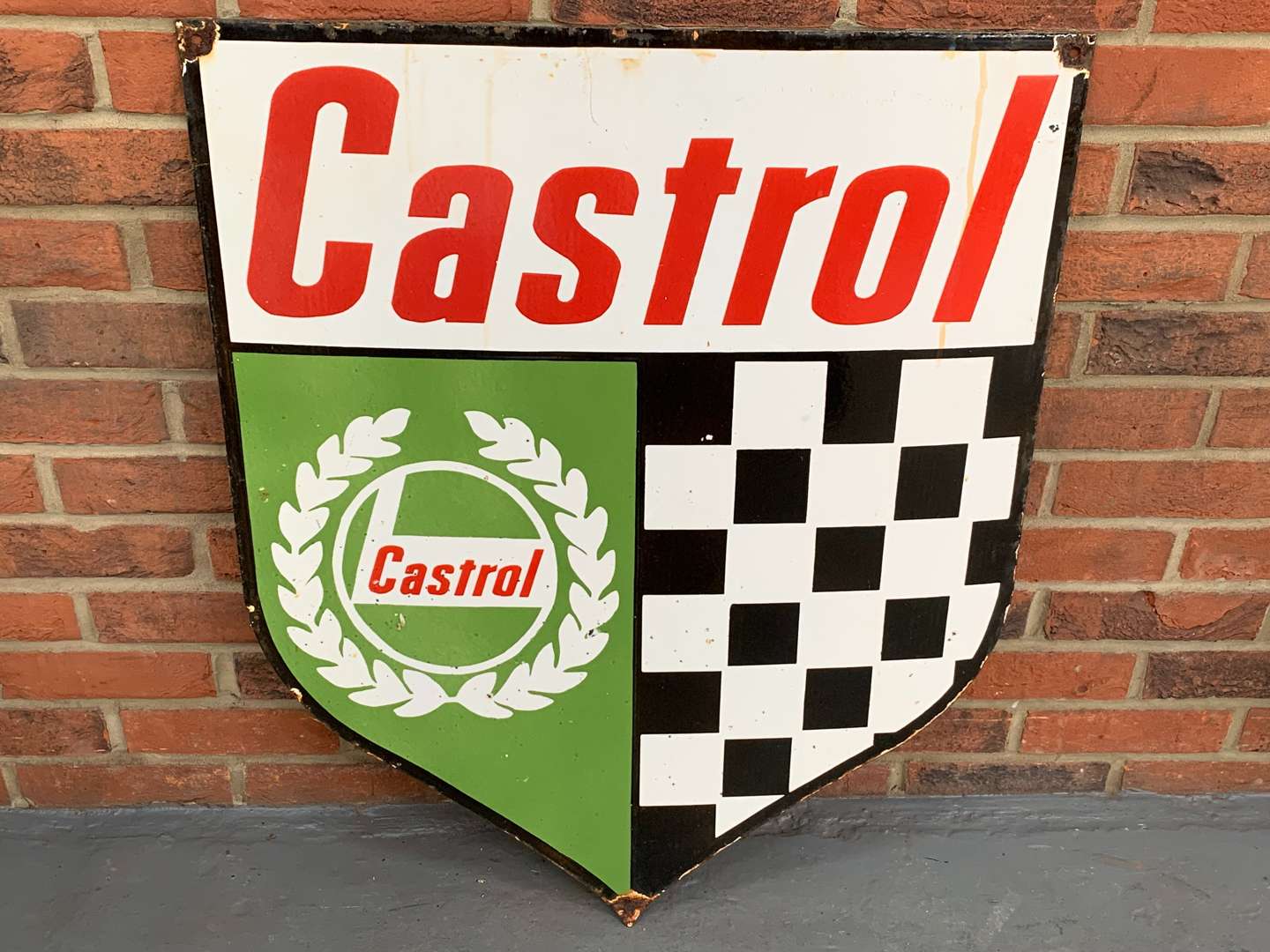 <p>Enamel Castrol Shield Sign</p>