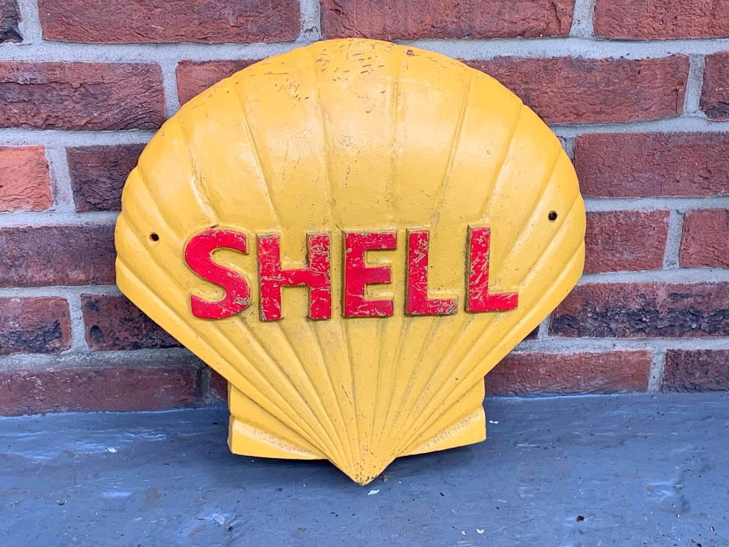 <p>Cast Iron Shell&nbsp;</p>