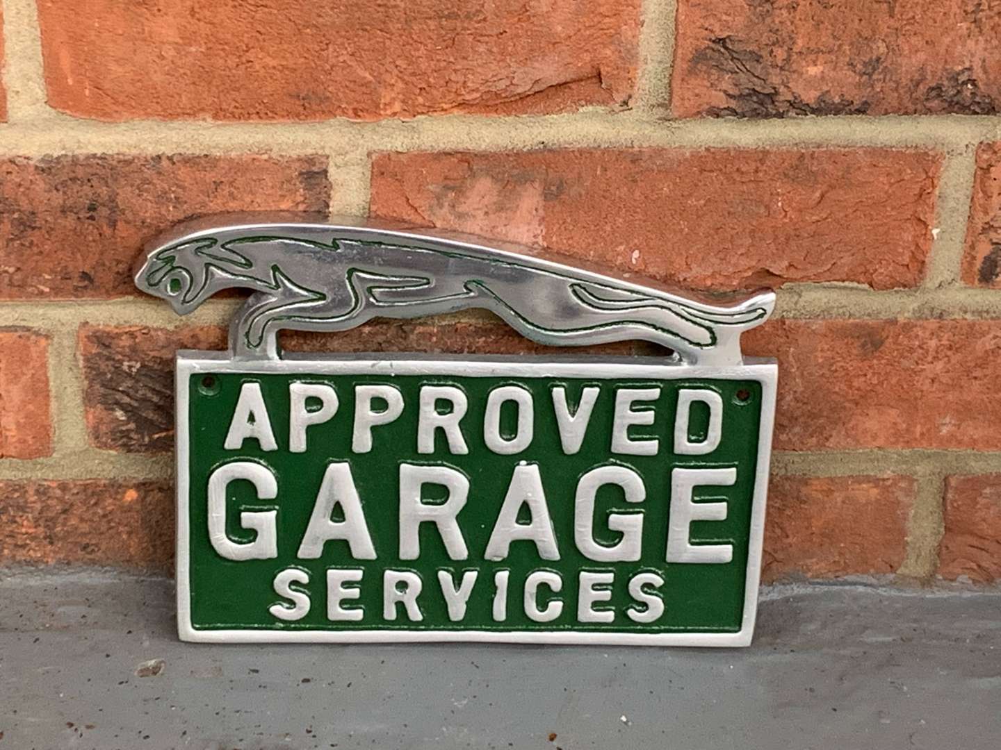 <p>Cast Aluminium Jaguar Approved Garage Sign</p>