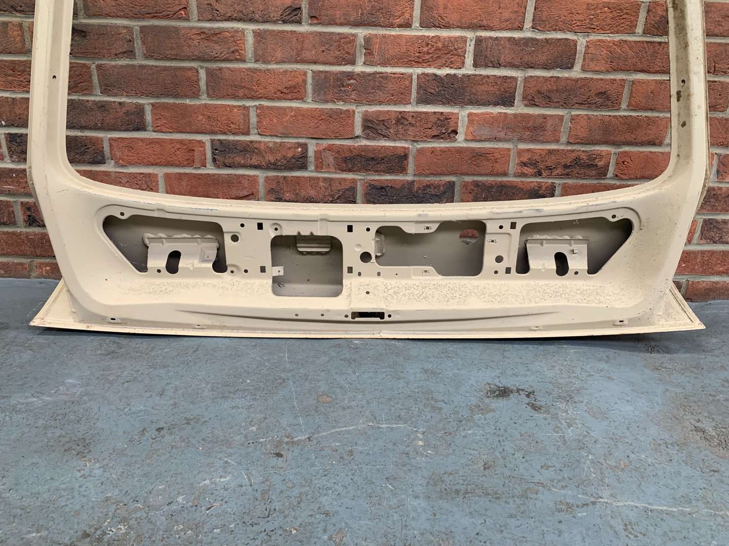 <p>Ford Escort RS Turbo II Tail Gate</p>